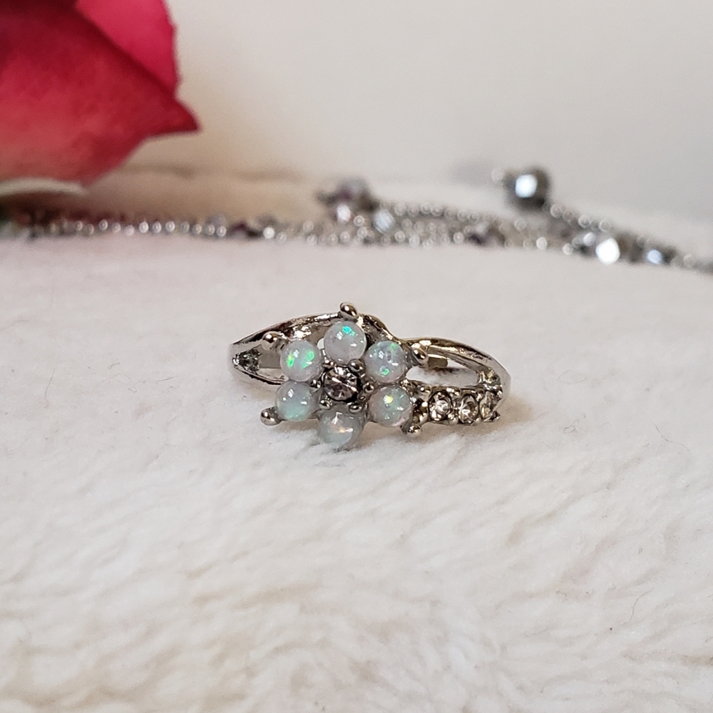 New lab created beautiful Opal wedding ring set, wedding rings, NWOT